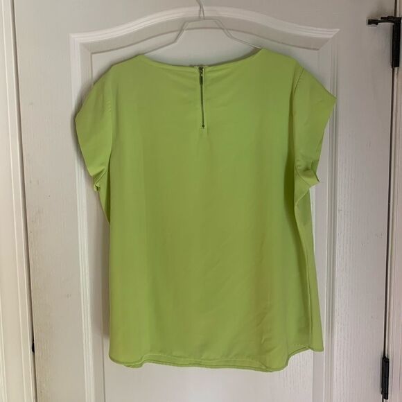 Chico’s neon green zipper back blouse - Picture 4 of 5